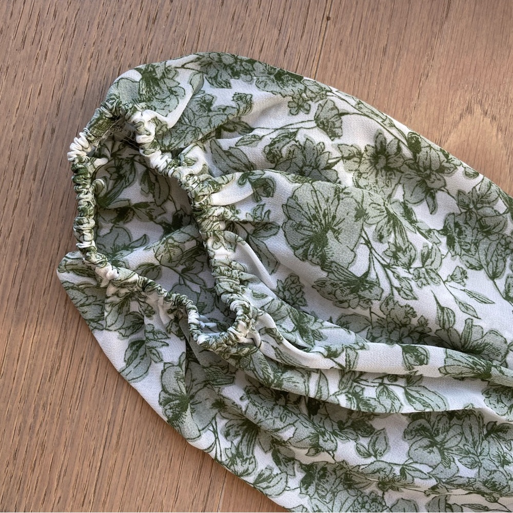 Ivy City Co Green and White Floral Midi Dress - Picture 6 of 7